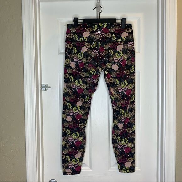 Lululemon Forster Rohner Special Edition Size 10 - Picture 7 of 9